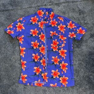 Small men’s Hawaii shirt